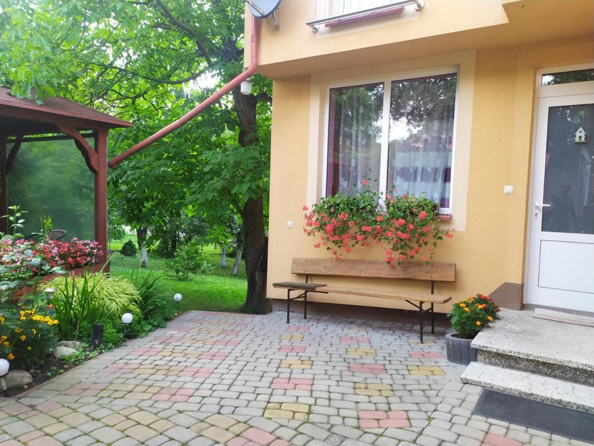 Apartament W Domu Na Wsi Tomaszow Lubelski Ngoại thất bức ảnh
