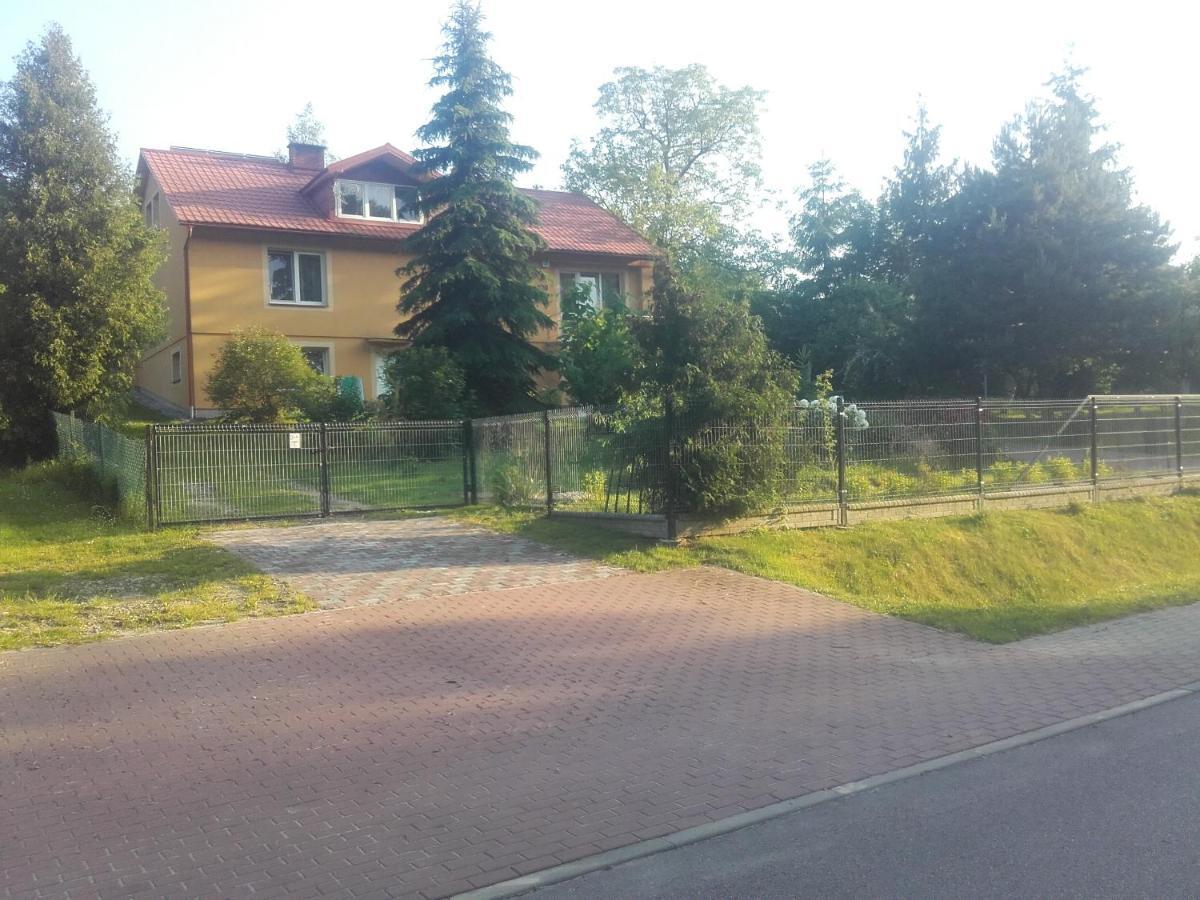 Apartament W Domu Na Wsi Tomaszow Lubelski Ngoại thất bức ảnh