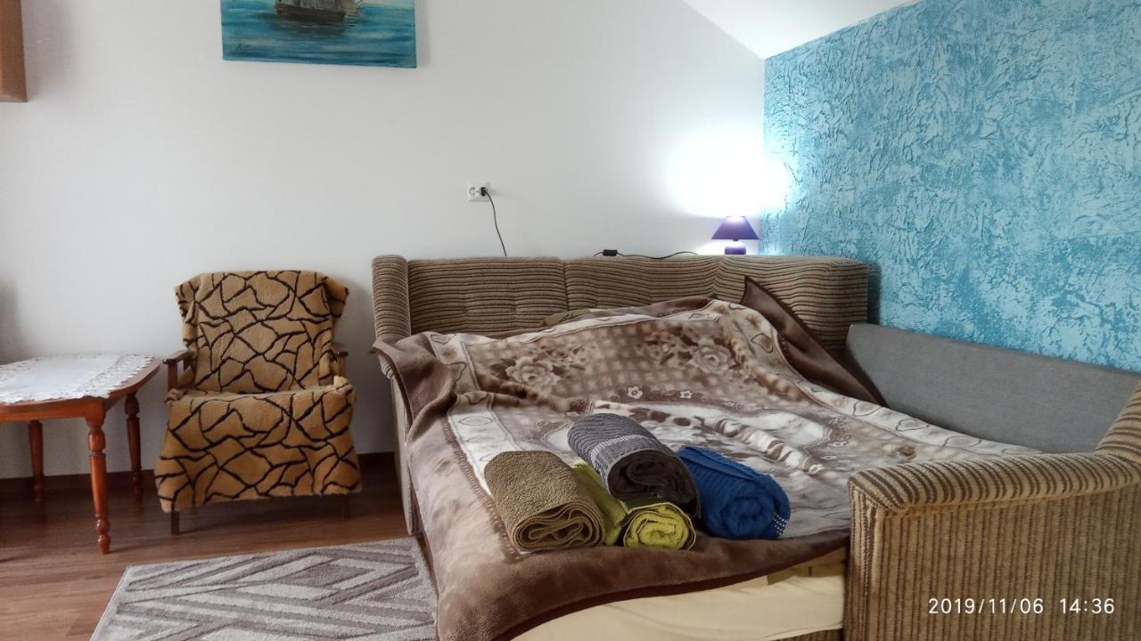 Apartament W Domu Na Wsi Tomaszow Lubelski Ngoại thất bức ảnh